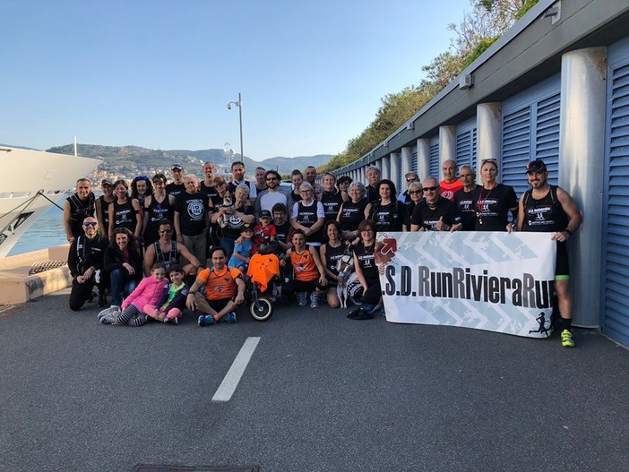 Corre la rinviata 'Liguria Marathon' in sedia a rotelle: la bella storia di Andrea (FOTO) Corre la rinviata 'Liguria Marathon' in sedia a rotelle: la bella storia di Andrea (FOTO)