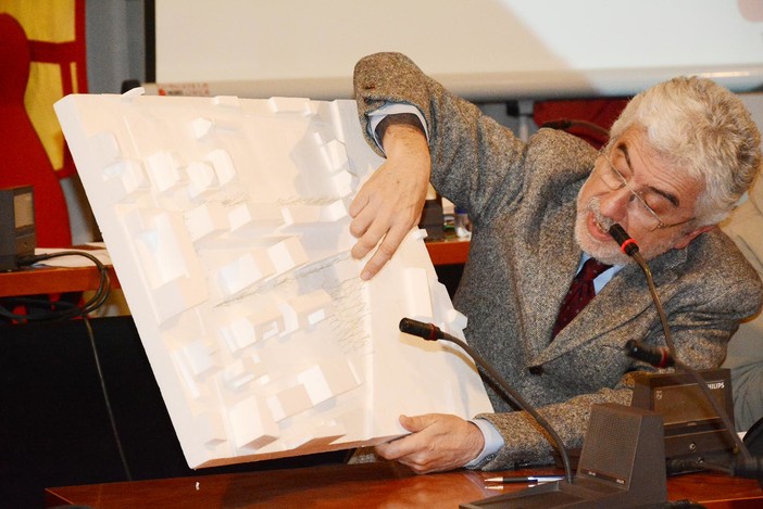 Albenga, ex Ortofrutticola: no agli accorpamenti di negozi e si ai trasferimenti di attività già esistenti o artigiani Albenga, ex Ortofrutticola: no agli accorpamenti di negozi e si ai trasferimenti di attività già esistenti o artigiani