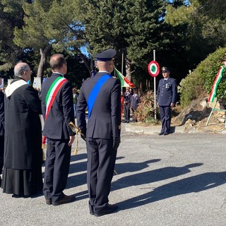 Andora, centenario dell’Aeronautica Militare: a Capo Mele l’Alzabandiera solenne (FOTO e VIDEO)