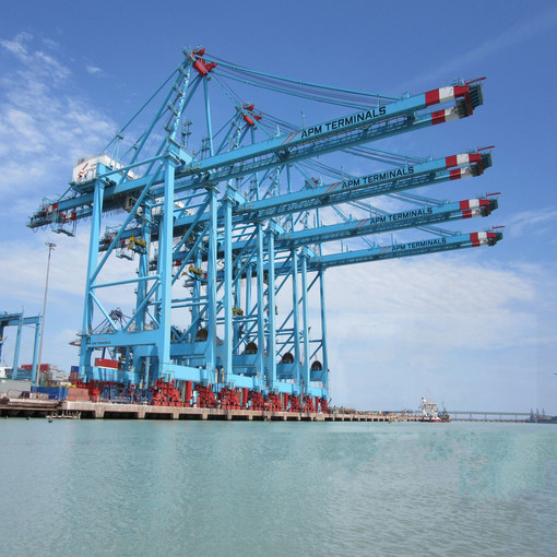 Vado Ligure: 14 posti di lavoro per gruisti portuali in APM Terminals