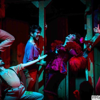 Ultimi biglietti per "Aggiungi un posto a tavola": a Pietra il musical più famoso del mondo
