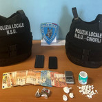 Loano, continuava a spacciare nonostante fosse ricercato: arrestato dalla Polizia Locale