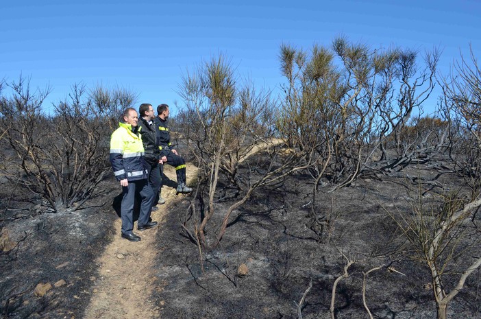 Incendio di Andora, sopralluogo del sindaco Demichelis Incendio di Andora, sopralluogo del sindaco Demichelis