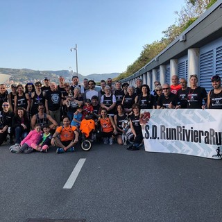 Corre la rinviata 'Liguria Marathon' in sedia a rotelle: la bella storia di Andrea (FOTO)