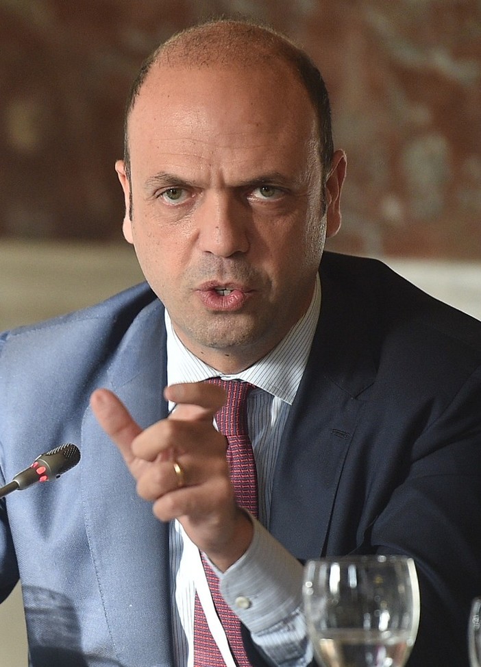 Alfano a Pietra Ligure per la campagna referendaria, Canciani attacca: "Vergognoso il patrocinio del Comune"
