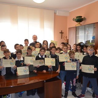 Andora, piccoli assessori crescono: la consegna delle deleghe da parte del sindaco Demichelis Andora, piccoli assessori crescono: la consegna delle deleghe da parte del sindaco Demichelis