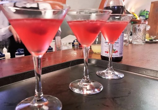 "Alassio in Rosa per Alessia": torna “Alassio Drink Pink”, il contest dedicato alle studentesse dell’Istituto Alberghiero "Alassio in Rosa per Alessia": torna “Alassio Drink Pink”, il contest dedicato alle studentesse dell’Istituto Alberghiero