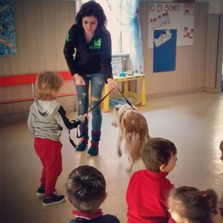 Quiliano, all'Asilo Vadone il primo corso in Italia di Educazione Cinofila e Yogadog per bambini Quiliano, all'Asilo Vadone il primo corso in Italia di Educazione Cinofila e Yogadog per bambini