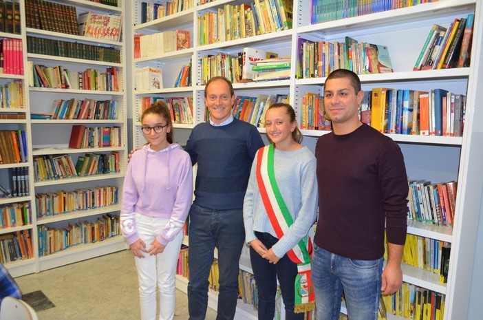 Andora: due ragazze guidano il consiglio comunale dei ragazzi Andora: due ragazze guidano il consiglio comunale dei ragazzi