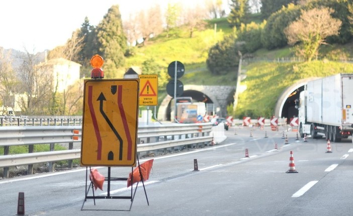 Lavori di manutenzione sulla A6, incontro tra i sindaci e i vertici di Autostrada dei Fiori S.p.A Lavori di manutenzione sulla A6, incontro tra i sindaci e i vertici di Autostrada dei Fiori S.p.A