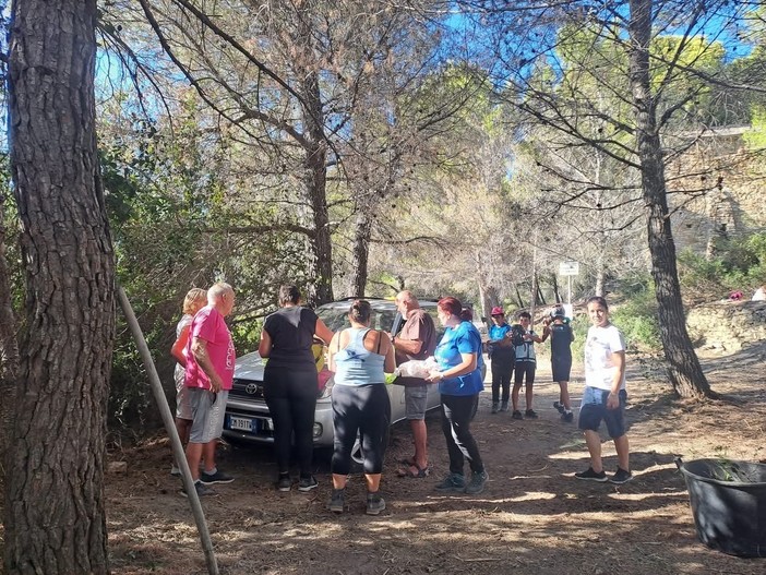 Andora, dopo 50 anni si torna a far festa intorno all’Oratorio dei Santi Cosma e Damiano Andora, dopo 50 anni si torna a far festa intorno all’Oratorio dei Santi Cosma e Damiano