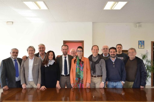 Firmato protocollo d’intesa fra i 12 comuni del Golfo Andorese e Dianese, insieme per la raccolta rifiuti