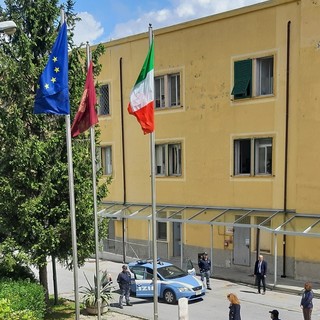 La Polizia di Savona celebra il ricordo dell'agente scelto Pasquale Apicella, tragicamente scomparso