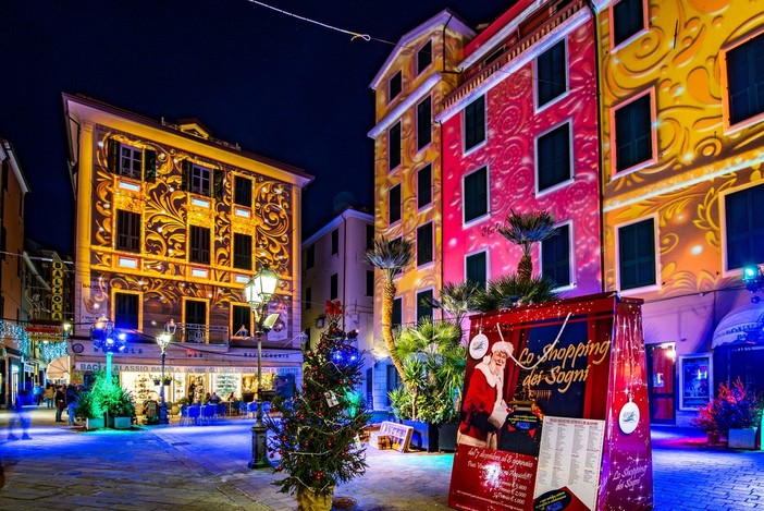 Alassio Christmas Town: al via dal 7 dicembre un mese di iniziative, eventi e tradizioni per festeggiare il Natale Alassio Christmas Town: al via dal 7 dicembre un mese di iniziative, eventi e tradizioni per festeggiare il Natale