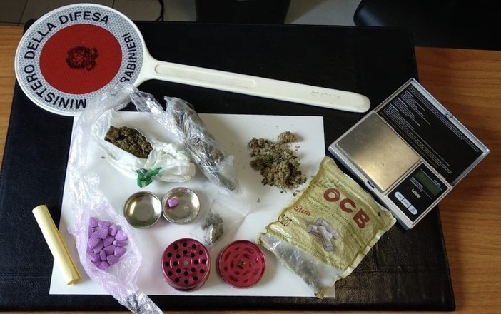 Trovato in possesso di droga a Cervo: in manette un 20enne peruviano residente ad Alassio Trovato in possesso di droga a Cervo: in manette un 20enne peruviano residente ad Alassio