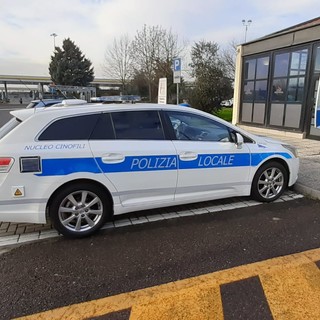 Un'auto per l'unità cinofila delle Polizie Locali "Riviera di Ponente"