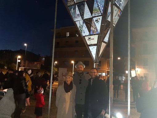 Albisola Superiore: inaugurato Elatan, l’albero di Natale capovolto (FOTO e VIDEO) Albisola Superiore: inaugurato Elatan, l’albero di Natale capovolto (FOTO e VIDEO)
