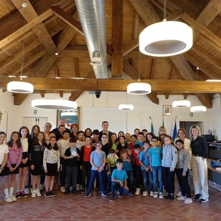 Andora, progetto “Mare dentro, ragazzi fuori”: per gli alunni della primaria di Molino Nuovo l'incontro con Andrea Franzoso Andora, progetto “Mare dentro, ragazzi fuori”: per gli alunni della primaria di Molino Nuovo l'incontro con Andrea Franzoso