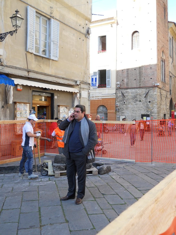 Albenga: avviati i lavori sull'orologio della torre Albenga: avviati i lavori sull'orologio della torre