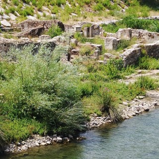 Scheletri e resti ossei ritrovati ad Albenga nel letto del fiume Centa