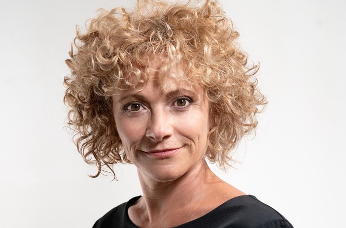 "Il Maggio dei Libri" a Loano, il 4 aprile lo spettacolo "Stardust" di e con Alessia Canducci