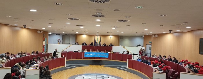 Regione, l'Assemblea legislativa incontra i Consigli comunali dei ragazzi della Liguria Regione, l'Assemblea legislativa incontra i Consigli comunali dei ragazzi della Liguria
