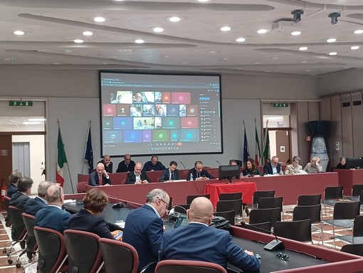 Nasce il nuovo gestore unico dell'acqua nel Savonese: via libera alla fusione in APS Acque Pubbliche Savonesi