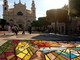 Infiorata nella piazza principale di Pietra Ligure (foto Mino Amandola)