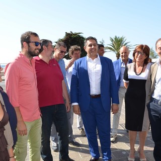 Agibilità delle scuole e prospettive future di Andora: incontro tra il sindaco Demichelis e il presidente Toti
