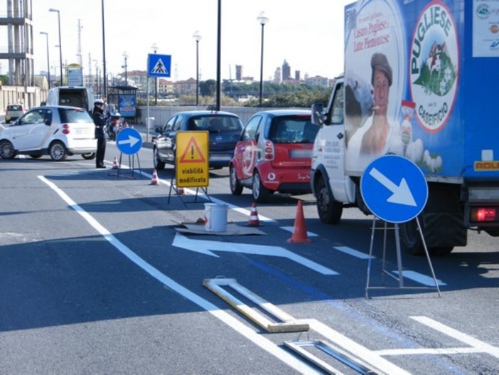 Albenga: proseguono i lavori per l’apertura a doppio senso di circolazione di Viale Martiri della Foce