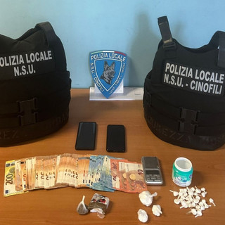 Loano, continuava a spacciare nonostante fosse ricercato: arrestato dalla Polizia Locale
