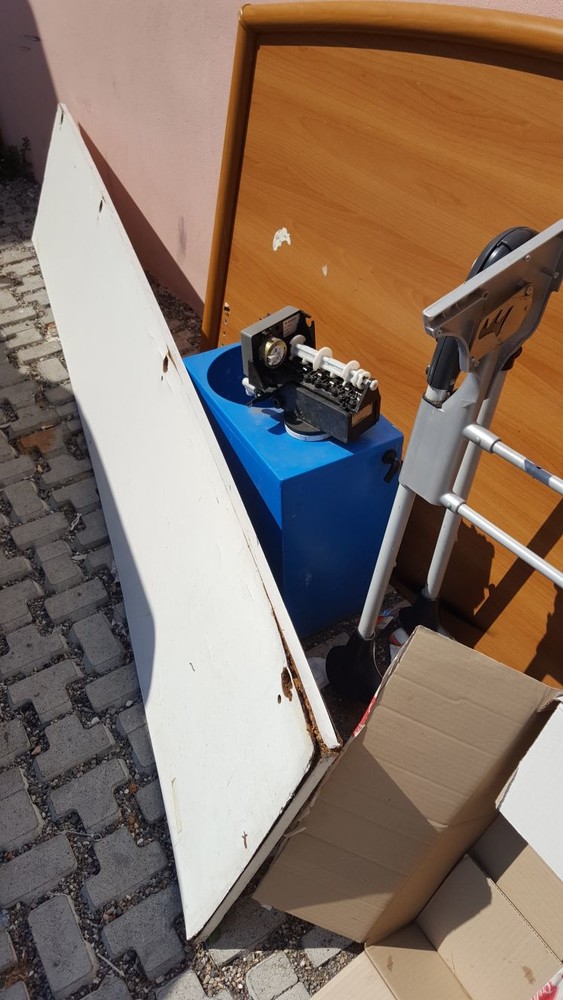 Albenga, i "Cittadini Stanchi": "Siamo favorevoli alle videocamere sulle isole ecologiche" Albenga, i "Cittadini Stanchi": "Siamo favorevoli alle videocamere sulle isole ecologiche"
