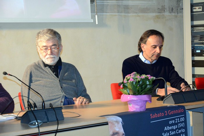Sergio Cofferati racconta "Un'altra storia" ad Albenga Sergio Cofferati racconta "Un'altra storia" ad Albenga