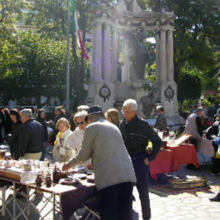 Alassio: domenica torna il "Mercatino del riciclo e riutilizzo"