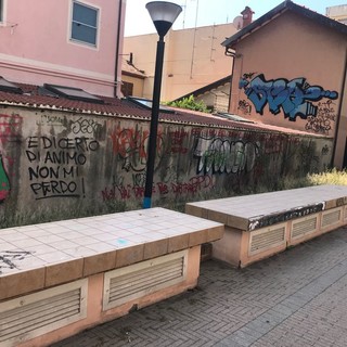 Albenga, Forza Italia: "La via pedonale dei giardini di piazza Paolo VI venga affidata all’Istituto Domenico Trincheri"