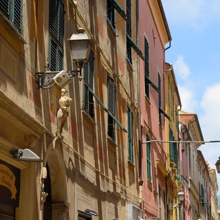 Alassio, via alla procedura per salvaguardare il decoro urbano e le tradizioni commerciali cittadine
