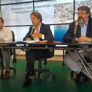 Concessioni spiagge, Vaccarezza: "Oggi una tappa importante, presentiamo due disegni di legge"