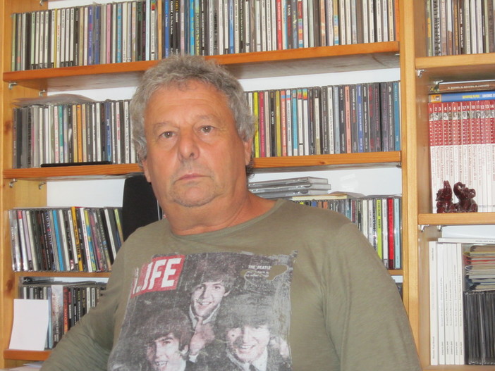 Andora, lo scrittore Maurizio Pupi Bracali inaugura la rassegna "Incontri con gli autori"