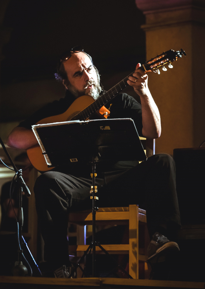 Rollo di Andora: Claudio Bellato a “Note tra gli Ulivi” Rollo di Andora: Claudio Bellato a “Note tra gli Ulivi”