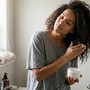 Balsamo capelli ricci: idratazione e definizione senza peso Balsamo capelli ricci: idratazione e definizione senza peso
