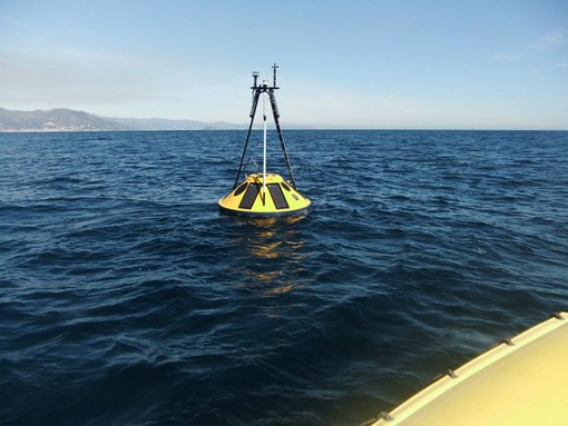 Presentata la nuova boa onda metrica a Capo Mele