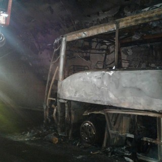 L'assessore Berrino si rivolge ad Autostrade che garantiscono la riapertura entro domani mattina L'assessore Berrino si rivolge ad Autostrade che garantiscono la riapertura entro domani mattina