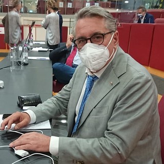 Regione Liguria, abbigliamento registra calo incassi oltre il 50%, approvato odg per il sostegno al settore Regione Liguria, abbigliamento registra calo incassi oltre il 50%, approvato odg per il sostegno al settore