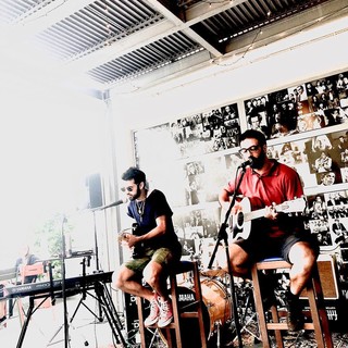 foto tratta dalla pagina Facebook Beingmoved