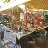 Tanti oggetti, tante curiosità: i marché à la brocante in Costa Azzurra Tanti oggetti, tante curiosità: i marché à la brocante in Costa Azzurra