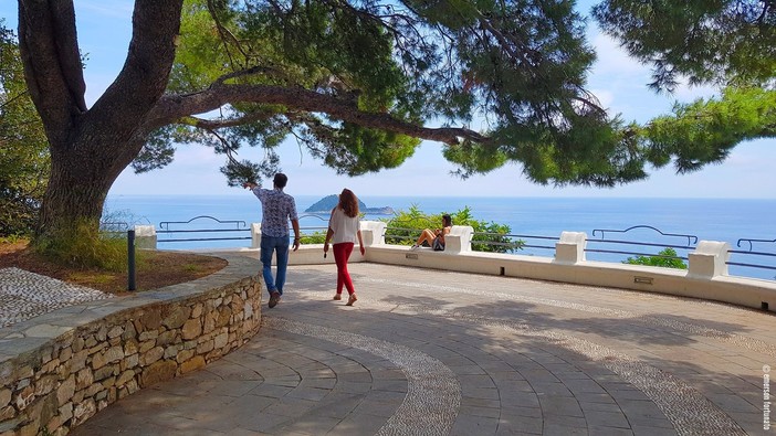 Alassio concede l'utilizzo del belvedere di Santa Croce per piccoli eventi privati Alassio concede l'utilizzo del belvedere di Santa Croce per piccoli eventi privati