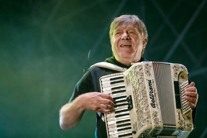 Beppe Carletti dei Nomadi è su Radio Onda Ligure Beppe Carletti dei Nomadi è su Radio Onda Ligure
