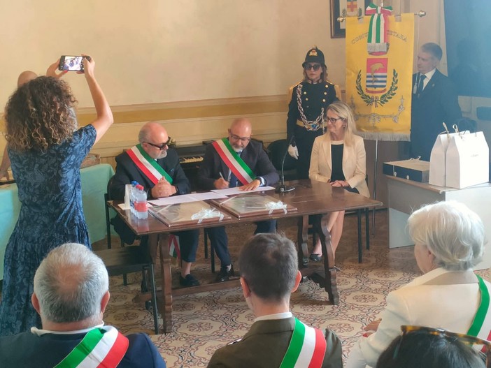 Borghetto S. Spirito: suggellato ufficialmente il gemellaggio con Cetara