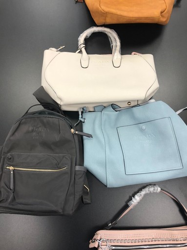 Lotta al commercio abusivo: tre sequestri da parte della Polizia Municipale di Alassio