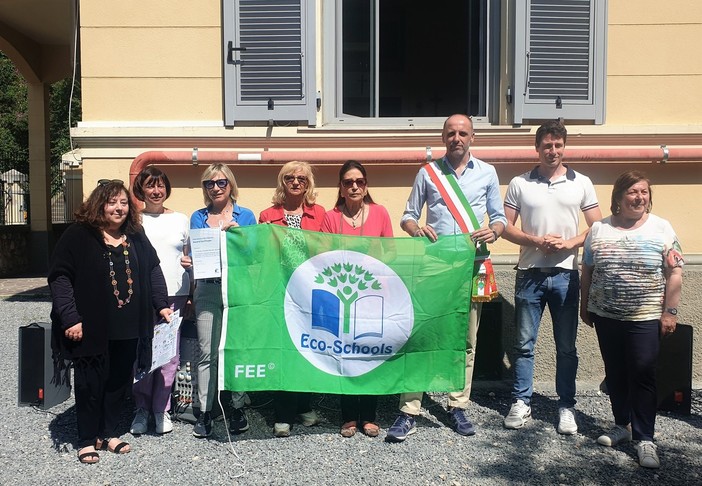 Bandiera Verde 2023, l’ambito vessillo alla scuola primaria “Dott. G. Sordo” di Pietra Ligure